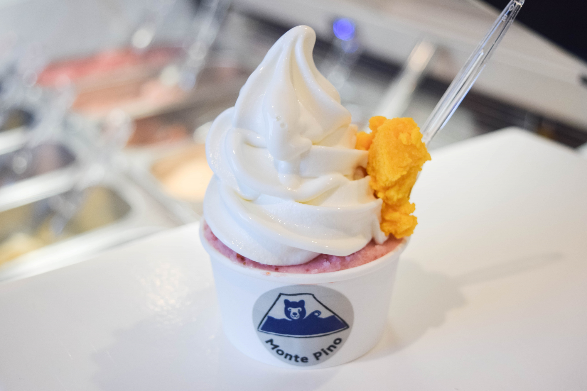 いちごジェラートと自家製ソフトクリーム