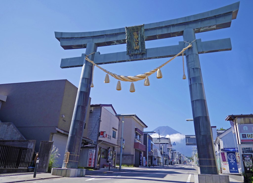 金鳥居｜富士吉田の観光スポット・体験｜【公式】富士吉田市観光
