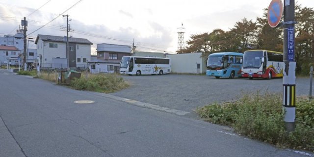 新倉山浅間公園 観光バス待機所の有料化について