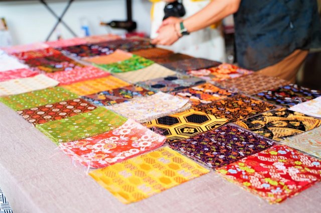 1,000年以上の歴史を持つハタオリマチを巡る　オトナの織物体験コース