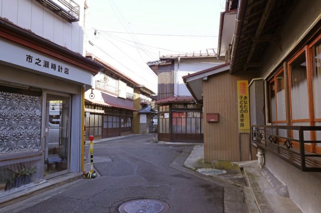 絹屋町