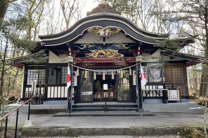 新屋山神社 富士吉田の観光スポット 体験 公式 富士吉田市観光ガイド