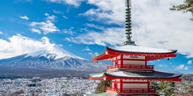 新倉山浅間公園・忠霊塔