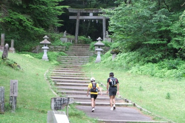 吉田口登山道を歩こう 北口本宮冨士浅間神社 馬返し編 富士吉田市のモデルコース 公式 富士吉田市観光ガイド