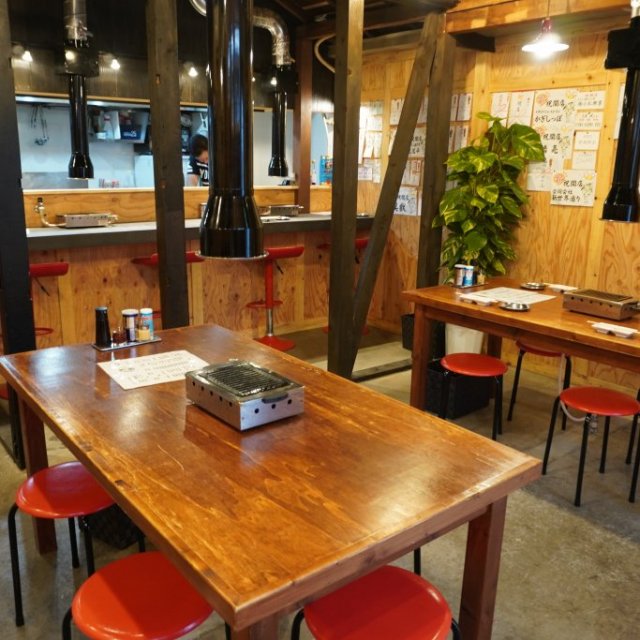 ホルモン・焼き肉　ぼん