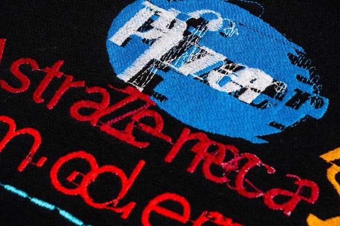 Glitch Embroidery in Fujiyoshida　〜富士吉田の街のグラフィックをグリッチ刺繍を通して向き合う旅