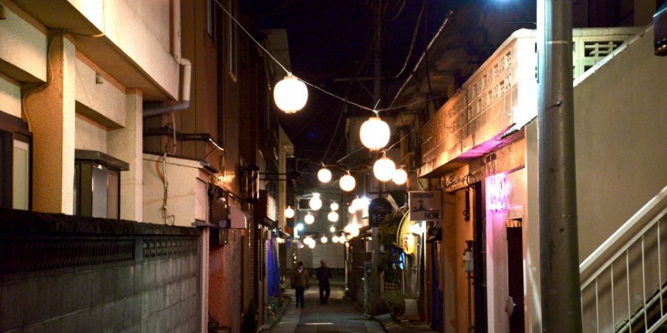 從傍晚到夜間的下吉田散步路線：巷弄散步與酒吧推薦