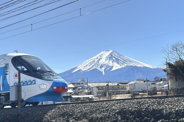 富士吉田市内散策・富士山と鉄道とお土産を求めて歩く半日コース（約10キロ）