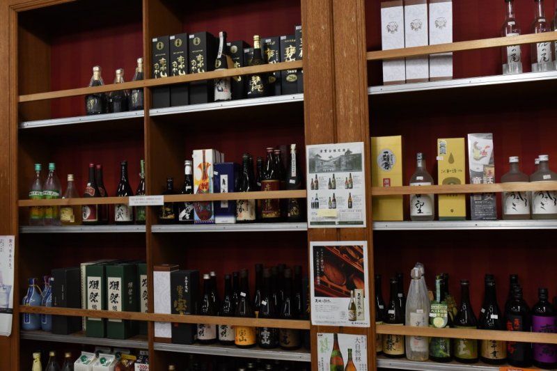 虎屋リカーの店内