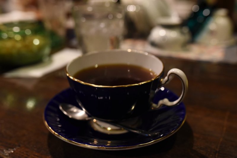 素敵なカップで提供される珈琲