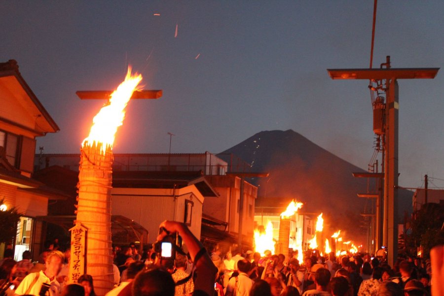 終了しました】【2023年8月26日、27日】吉田の火祭り・すすき祭り