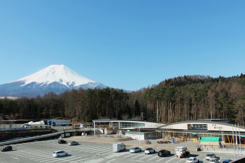 富士山の絶景を望む道の駅