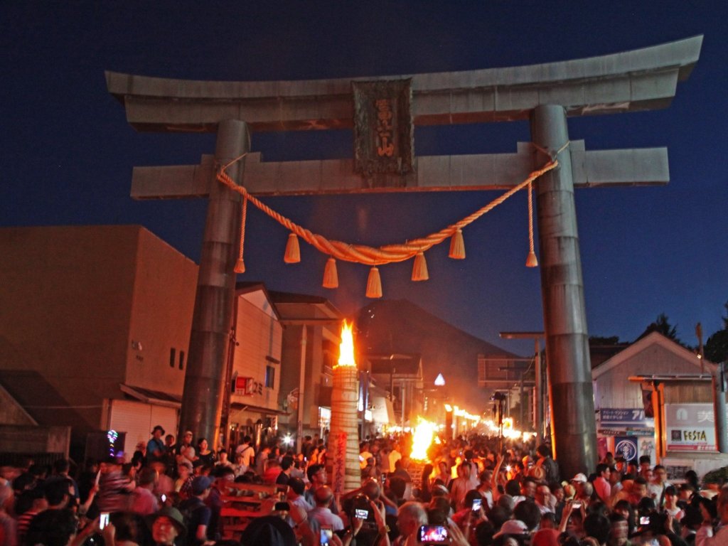 吉田火祭、芒草祭