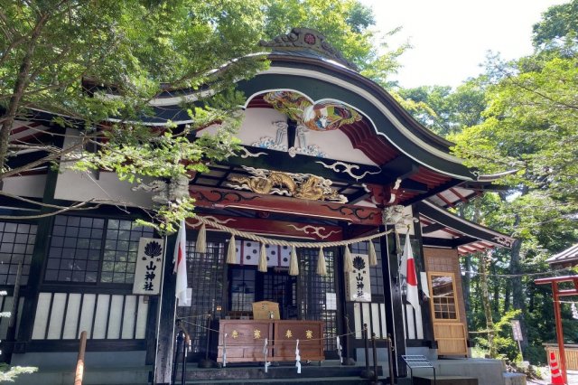 新屋山神社（本宮）