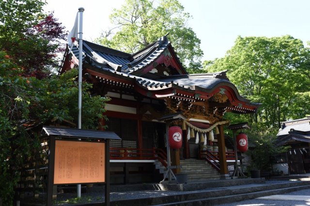 山中諏訪神社