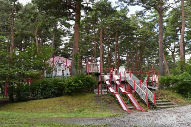 恩賜林庭園　遊具広場
